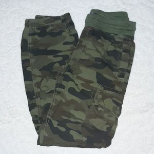 Boy's  Gap camouflage joggers size XL(12 yrs)